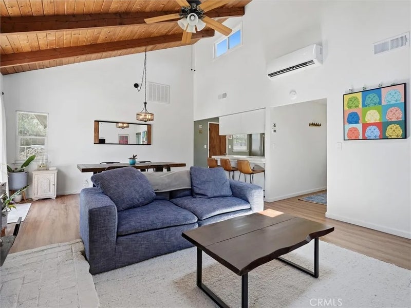 45744 N Oakview