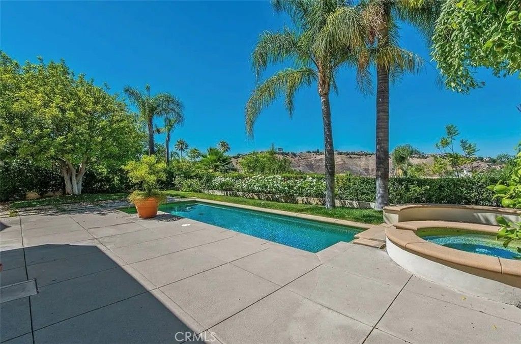 Photo of 24907 Marbella Court, Calabasas, CA 91302 (MLS # SR26006644)