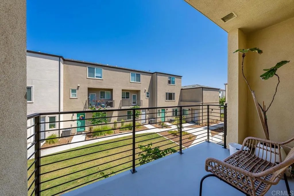 5215 Surfwalk Way 140