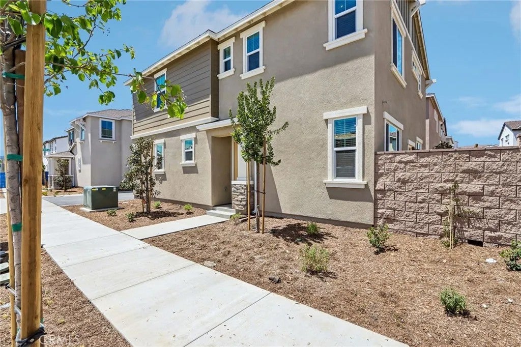 Photo of 28256 Via Vendimia, Temecula, CA 92591 (MLS # OC26084641)