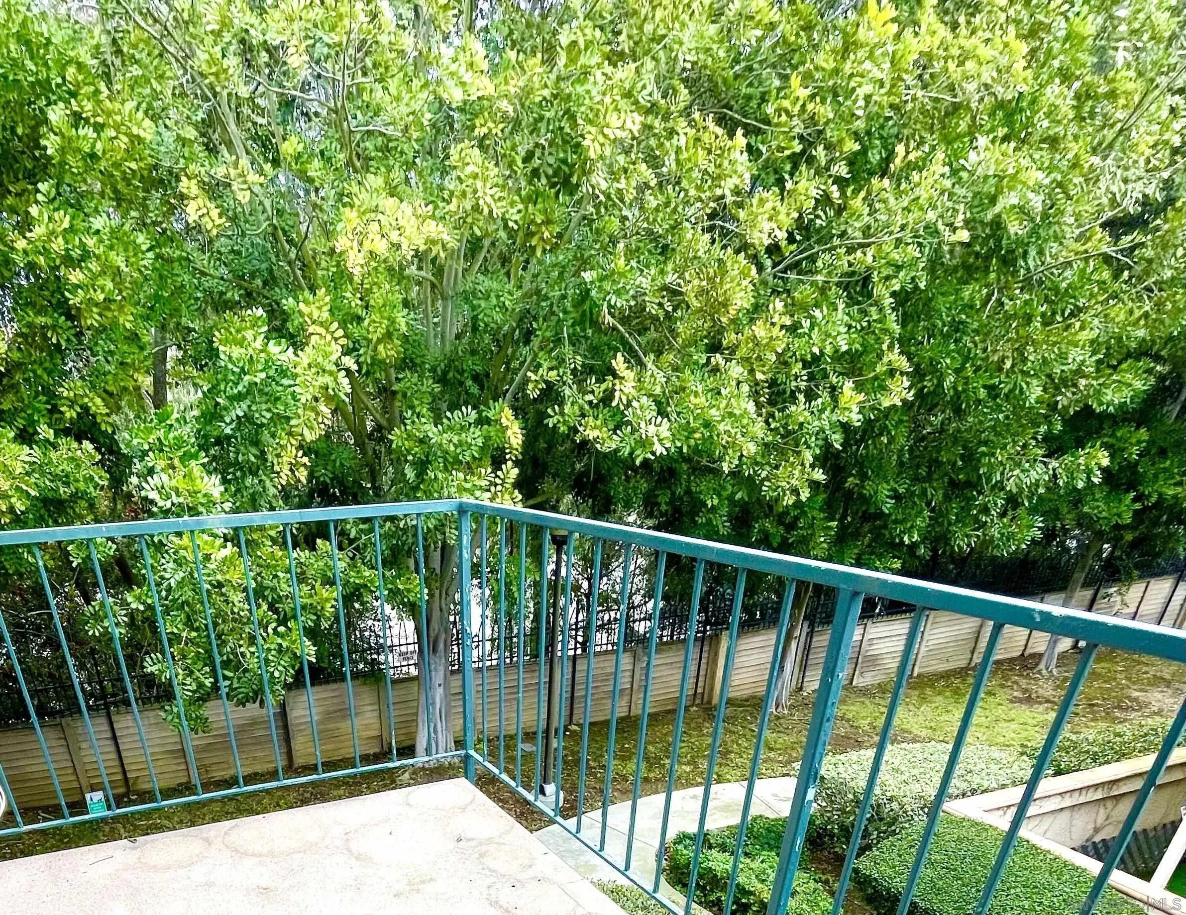 11329 Avenida Los Lobos
