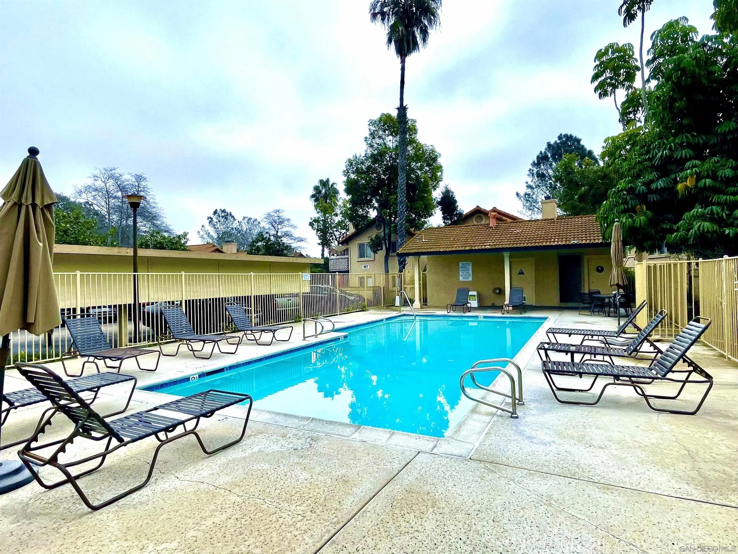 11329 Avenida Los Lobos