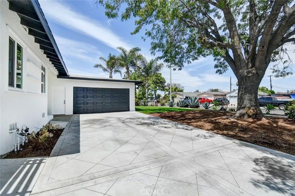 Photo of 1613 S Roosevelt Avenue, Fullerton, CA 92832 (MLS # PW26016559)