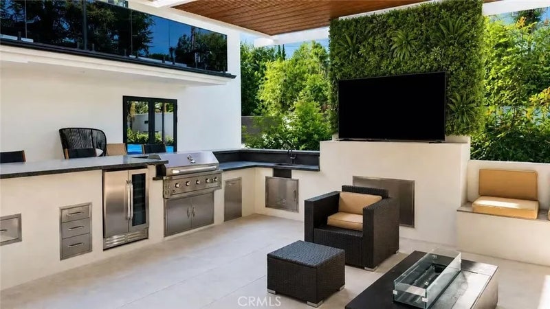 5509 Oakdale
