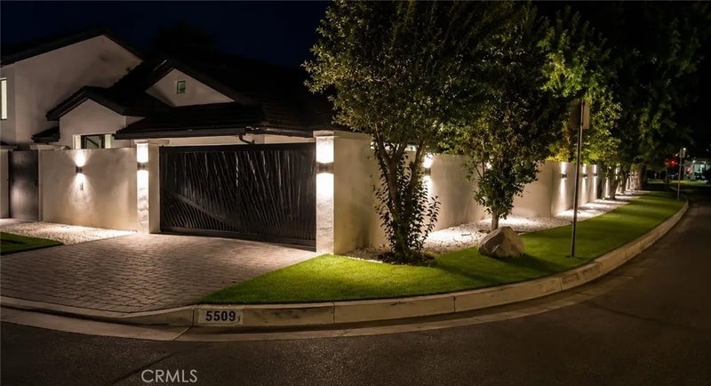 5509 Oakdale
