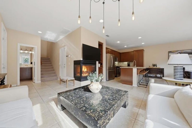 2212 Laramie Way