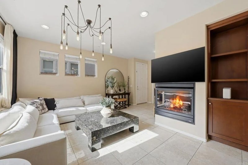 2212 Laramie Way