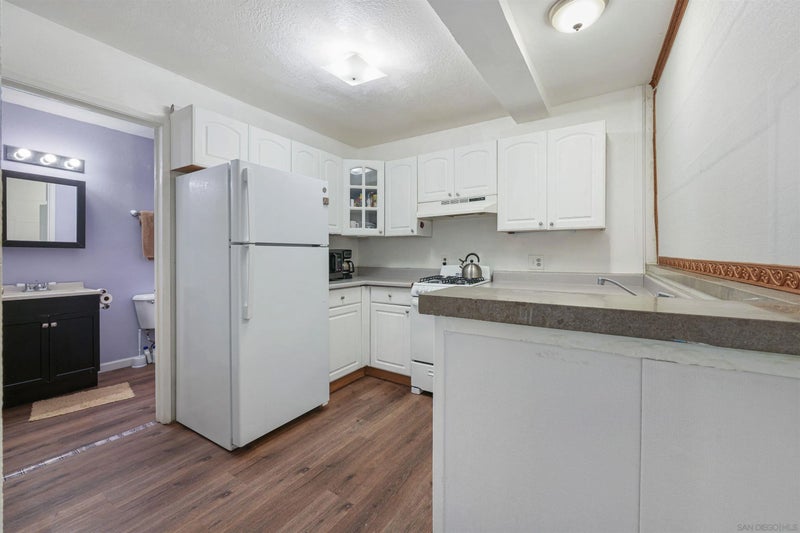 3029 Broadway 4