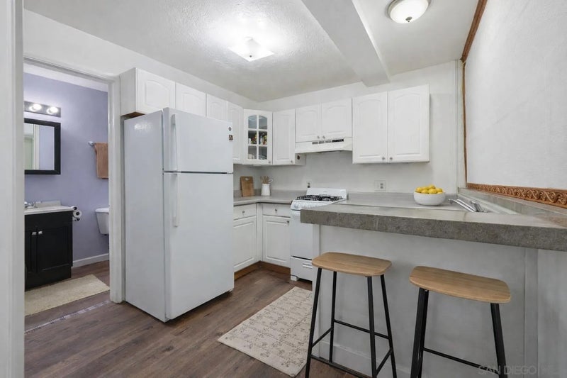 3029 Broadway 4