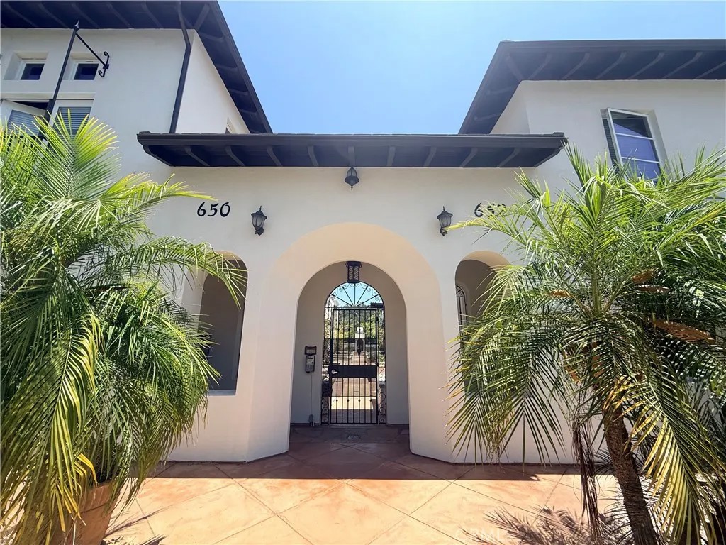 650 S Lake Ave
