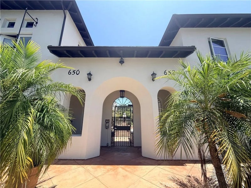 650 S Lake Ave