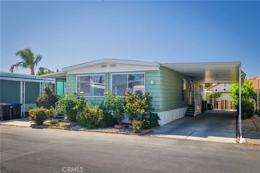 Photo of 725 W Thornton Ave #163, Hemet, CA 92543 (MLS # SW26080175)