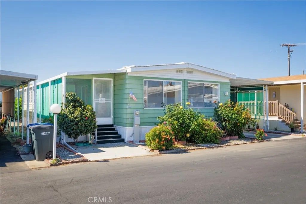 Photo of 725 W Thornton Ave #163, Hemet, CA 92543 (MLS # SW26080175)