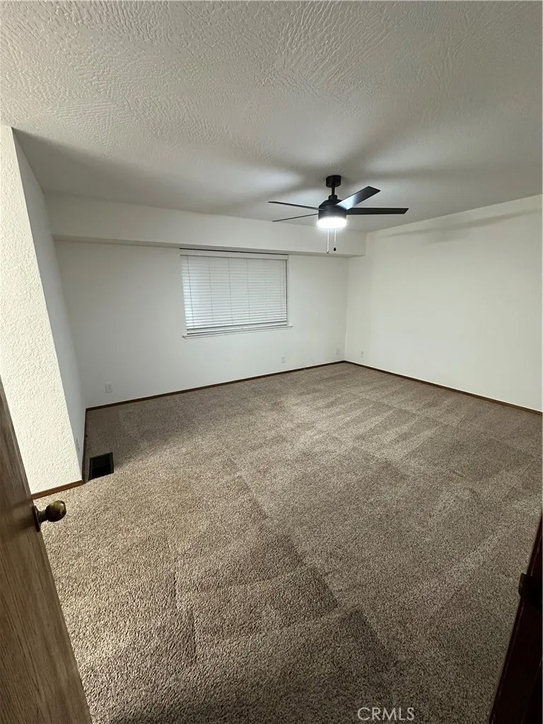 20410 Walnut