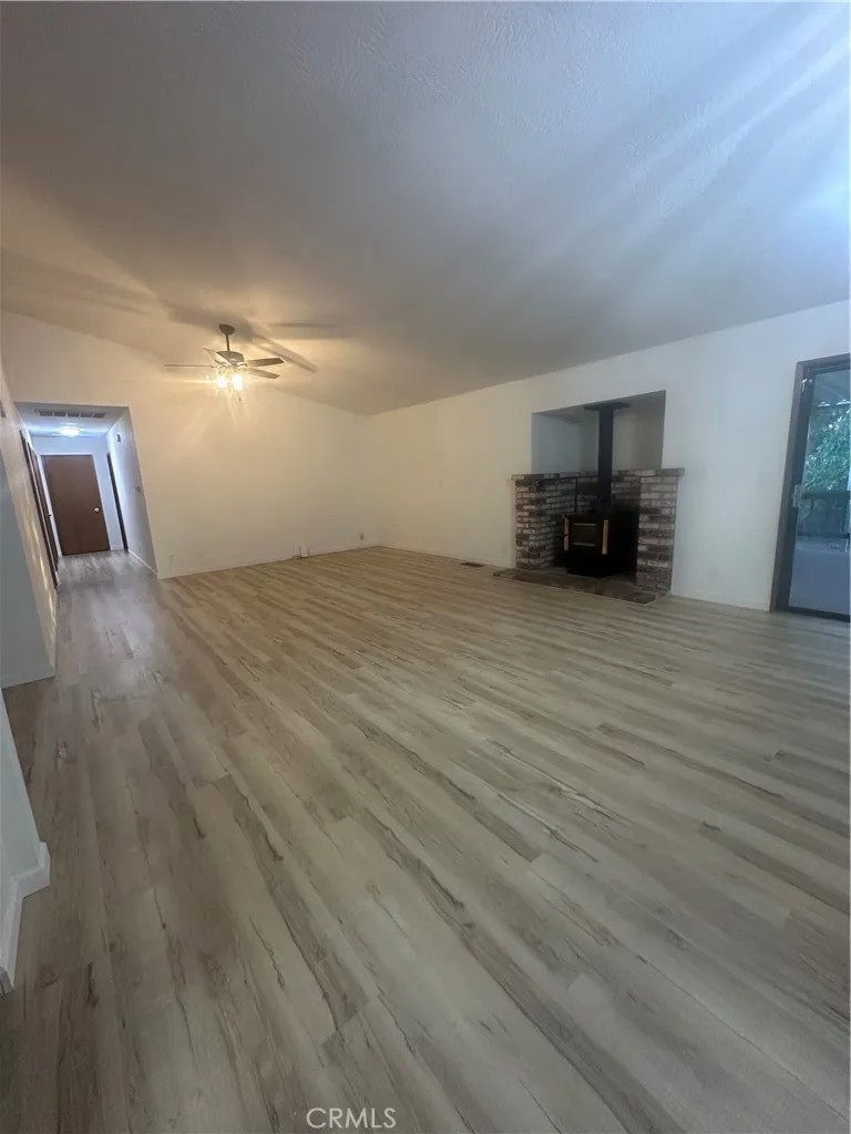 20410 Walnut