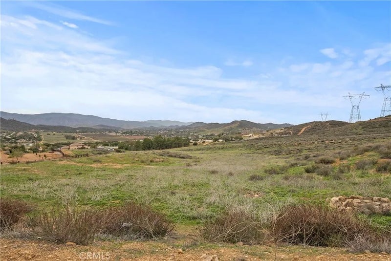 0 Vac/Vic Hierba Rd/Peppertree