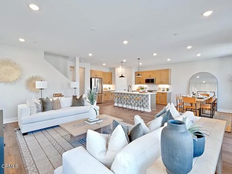 Photo of 146 Bushwillow Way, Piru, CA 93040 (MLS # V1-35034)