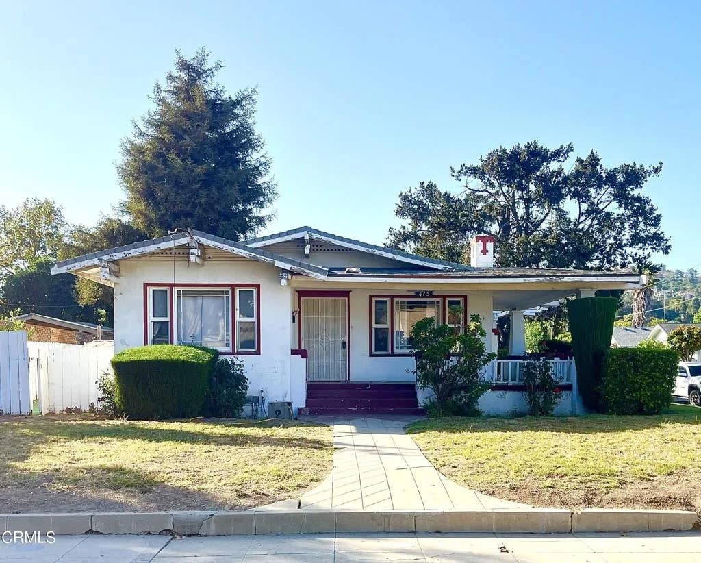 Photo of 415 E Santa Barbara Street, Santa Paula, CA 93060 (MLS # V1-37916)
