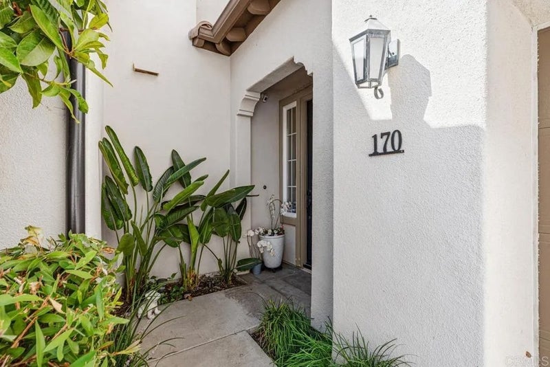 170 Paseo Vista