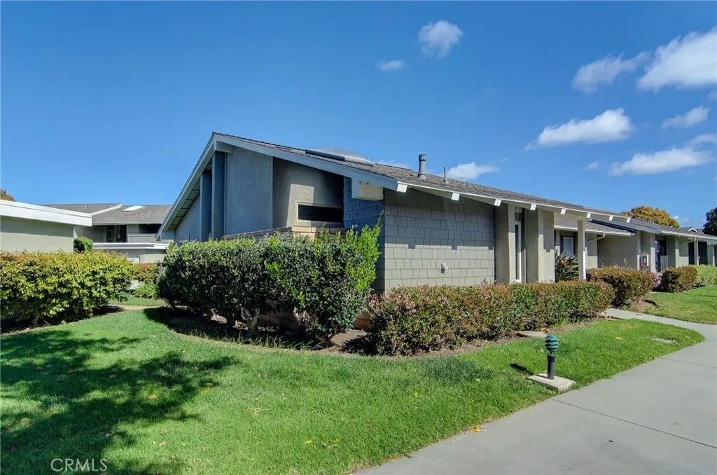 Photo of 8777 Tulare Dr #412A, Huntington Beach, CA 92646 (MLS # OC26038358)