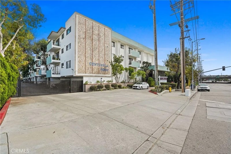 5000 S Centinela 101