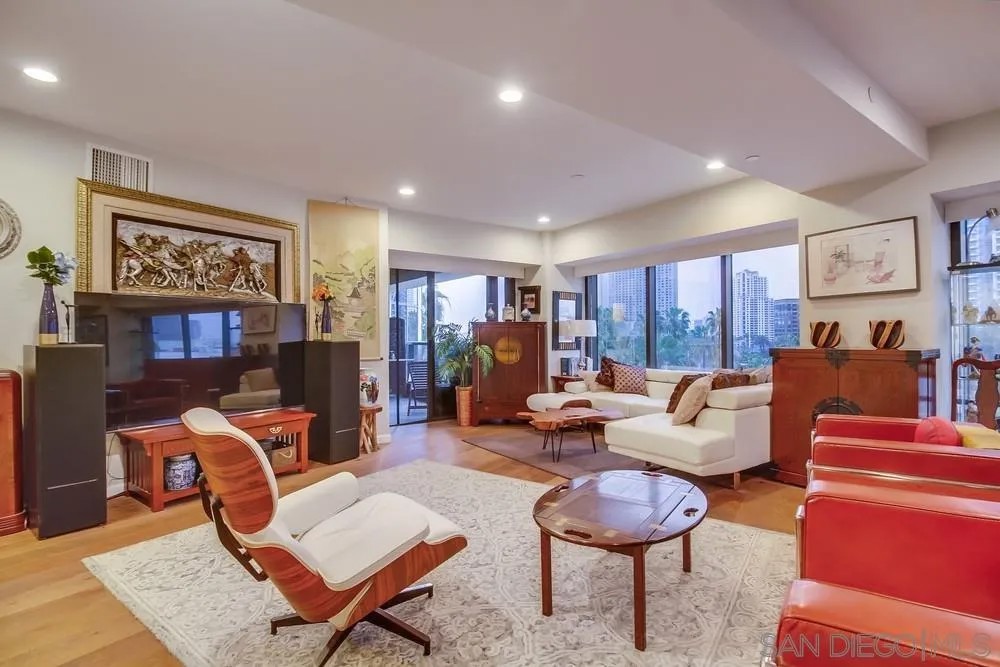 100 Harbor Drive 605