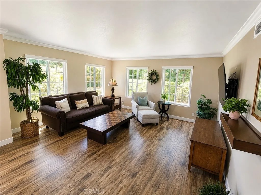 36 Woodleaf