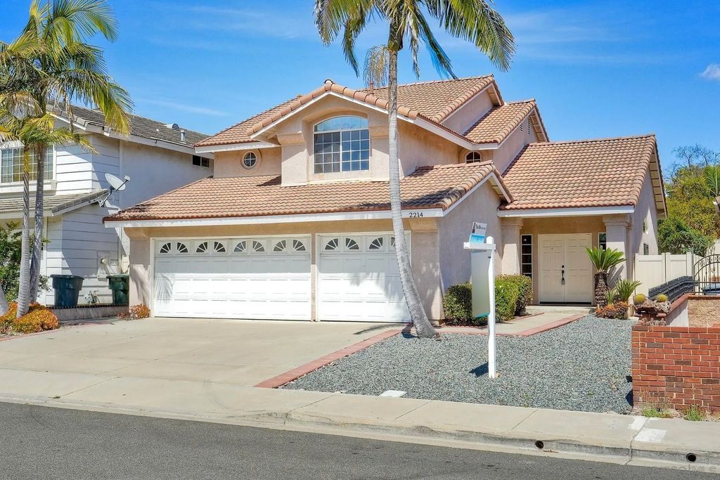 Photo of 2214 Brookhaven Pass, Vista, CA 92081 (MLS # 260009339)