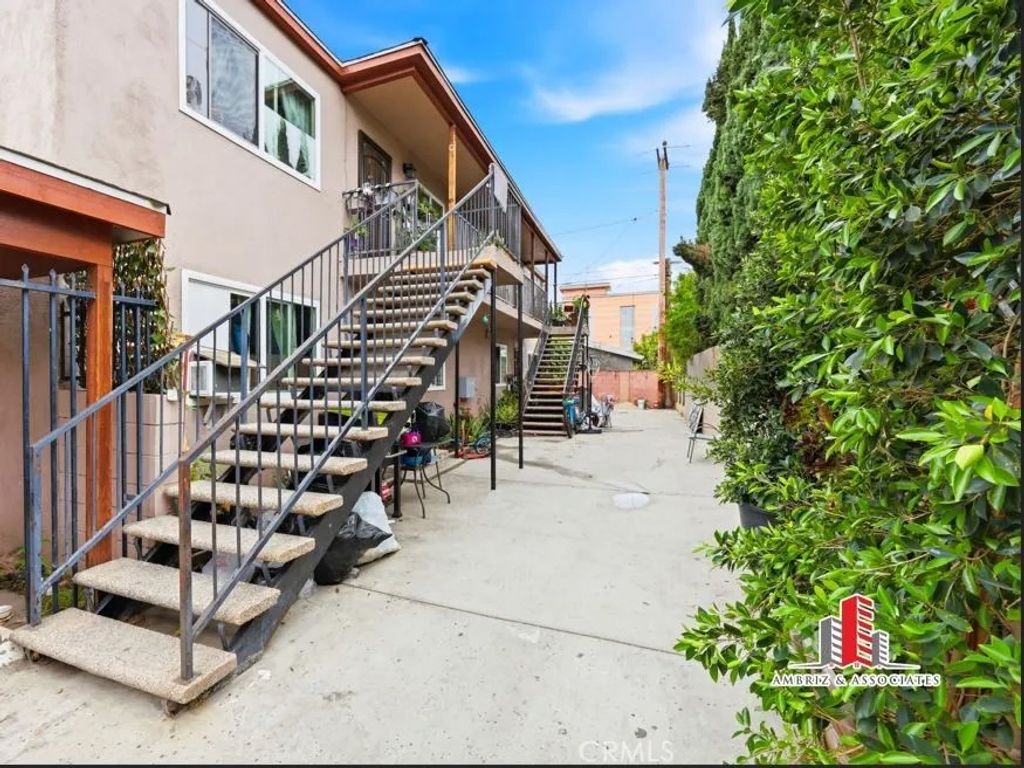 Photo of 12218 224th St, Hawaiian Gardens, CA 90716 (MLS # DW26075827)