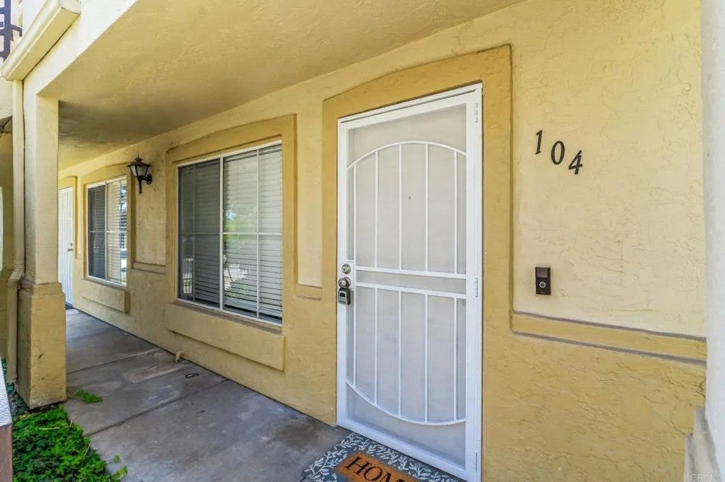 2027 Lakeridge Circle 104