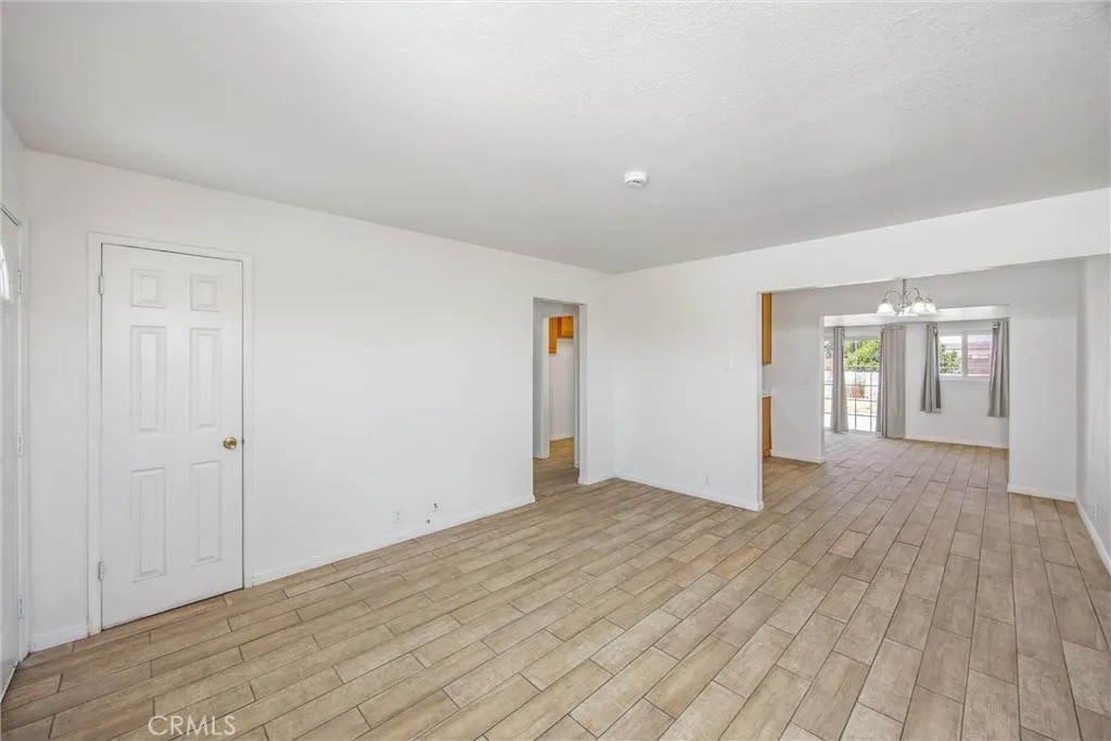 1609 De Anza