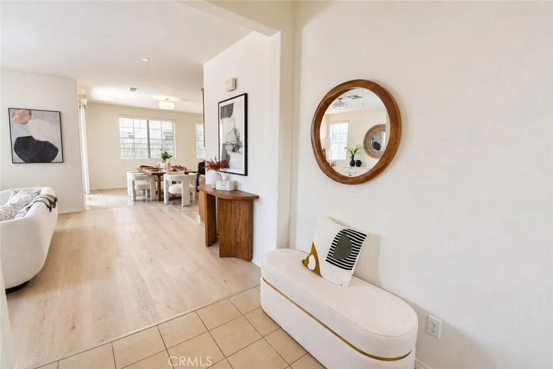 119 West Via Rua Flores