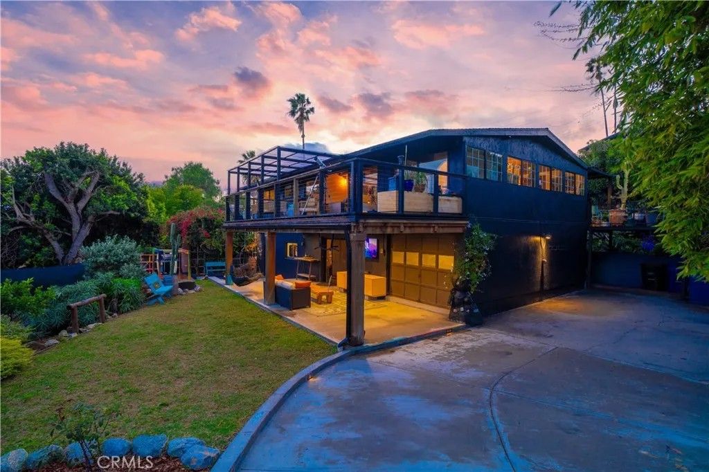 Photo of 510 Bellmarin Drive, San Pedro, CA 90731 (MLS # SB26043264)