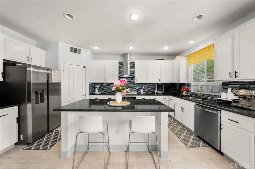 Photo of 13607 Mayflower Street, Victorville, CA 92392 (MLS # IG26077294)