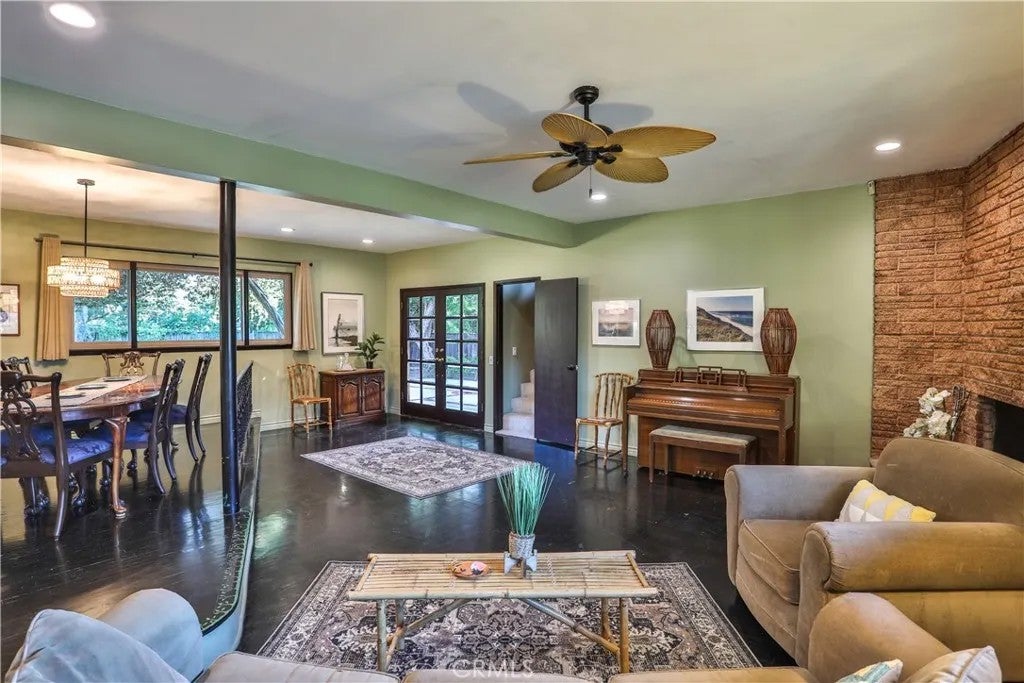Photo of 846 W 10th Street, Claremont, CA 91711 (MLS # CV26164567)