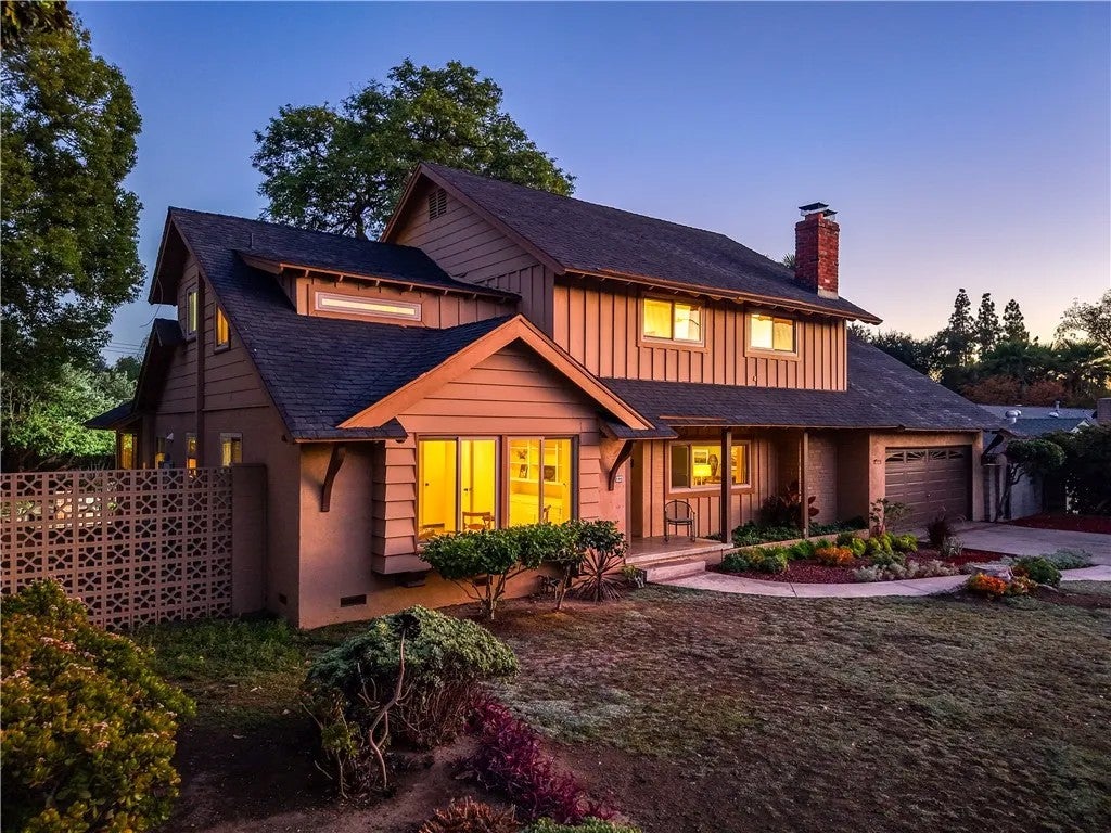 Photo of 846 W 10th Street, Claremont, CA 91711 (MLS # CV26164567)