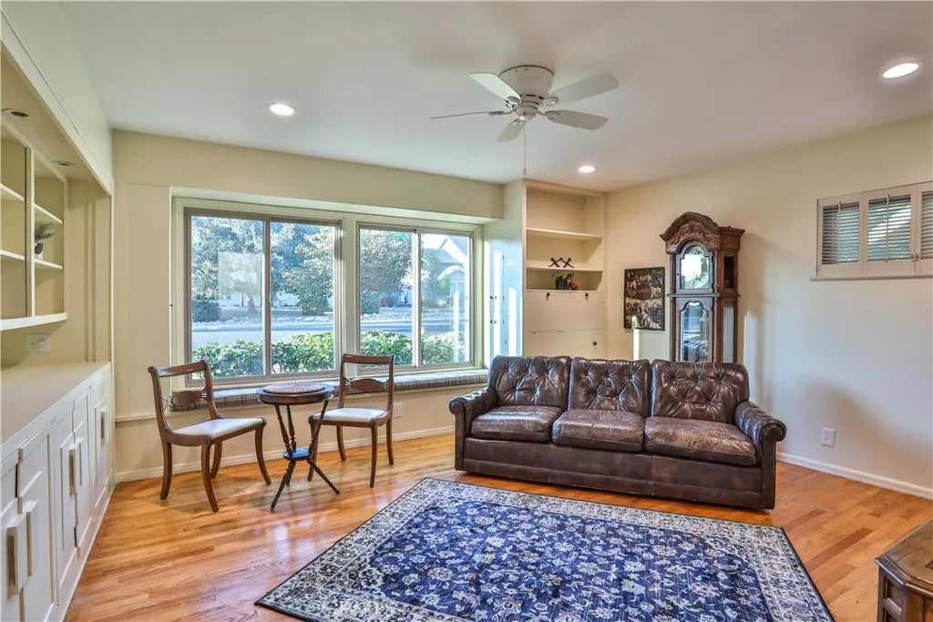 Photo of 846 W 10th Street, Claremont, CA 91711 (MLS # CV26164567)