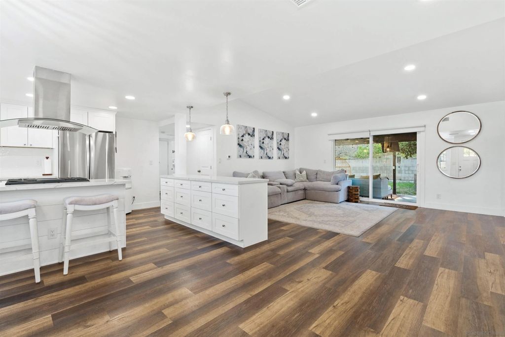 Photo of 2216 Calle Chanate, San Diego, CA 92139 (MLS # 260001616)