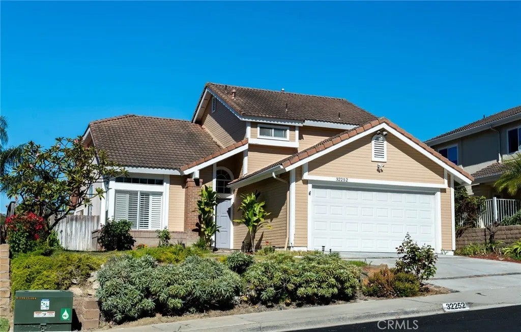 Photo of 32252 Ridgeway AVE, Laguna Niguel, CA 92677 (MLS # AR26176968)