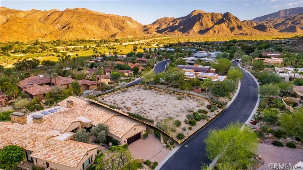 40 DESERT VISTA