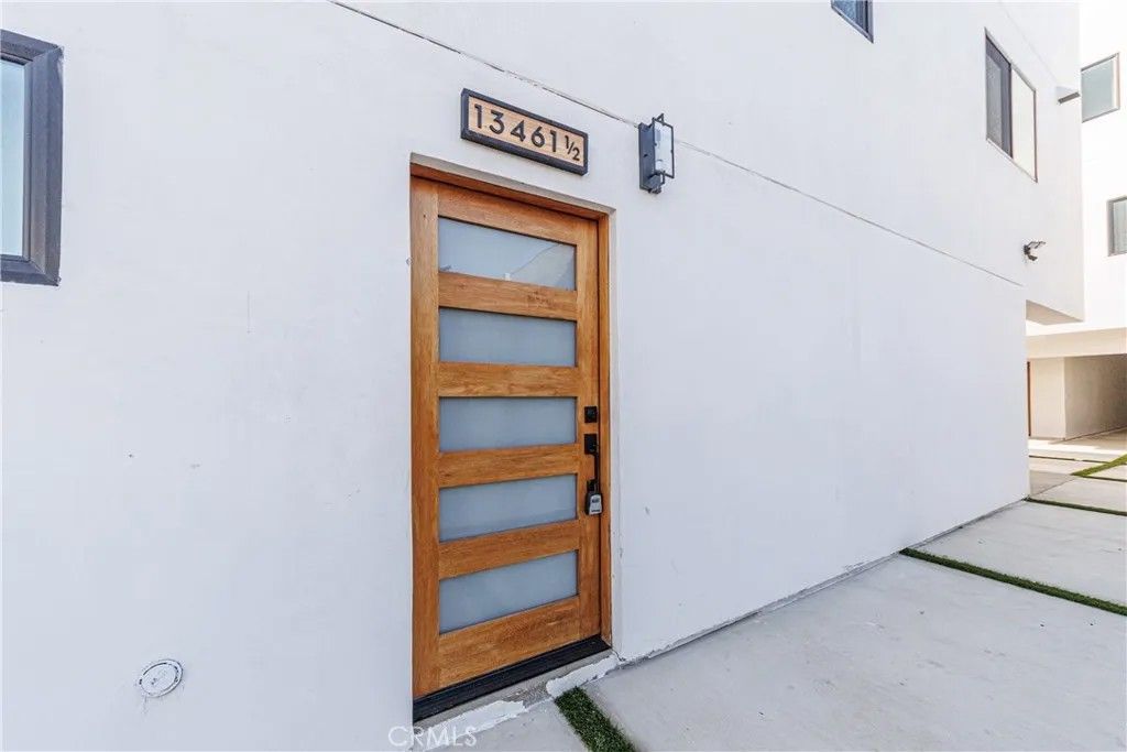 Photo of 13461 Beach Avenue, Marina Del Rey, CA 90292 (MLS # BB25274258)