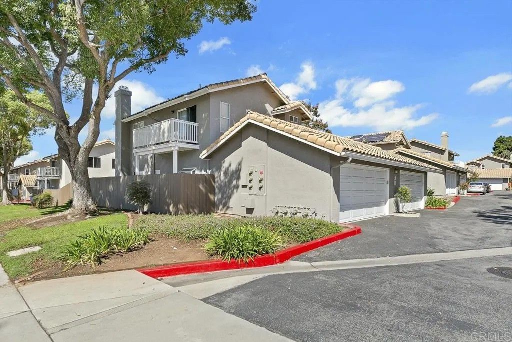 Photo of 1390 Palomar Place, Vista, CA 92084 (MLS # NDP2509815)