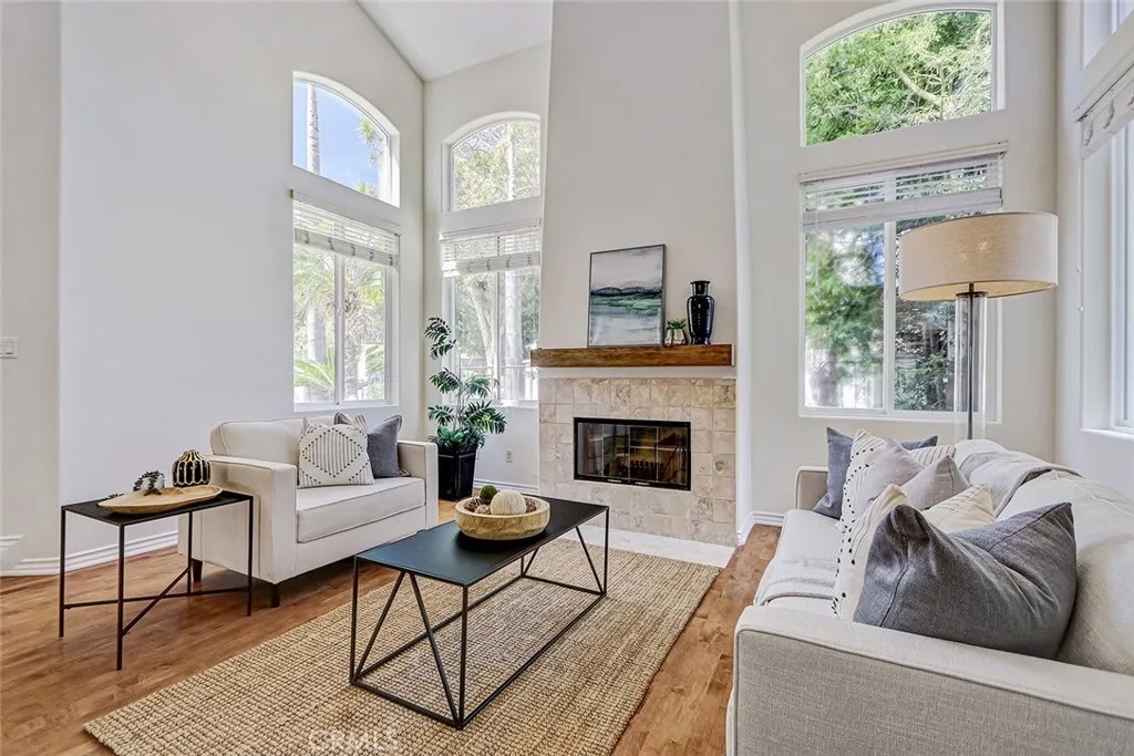 601 Calle De Arboles