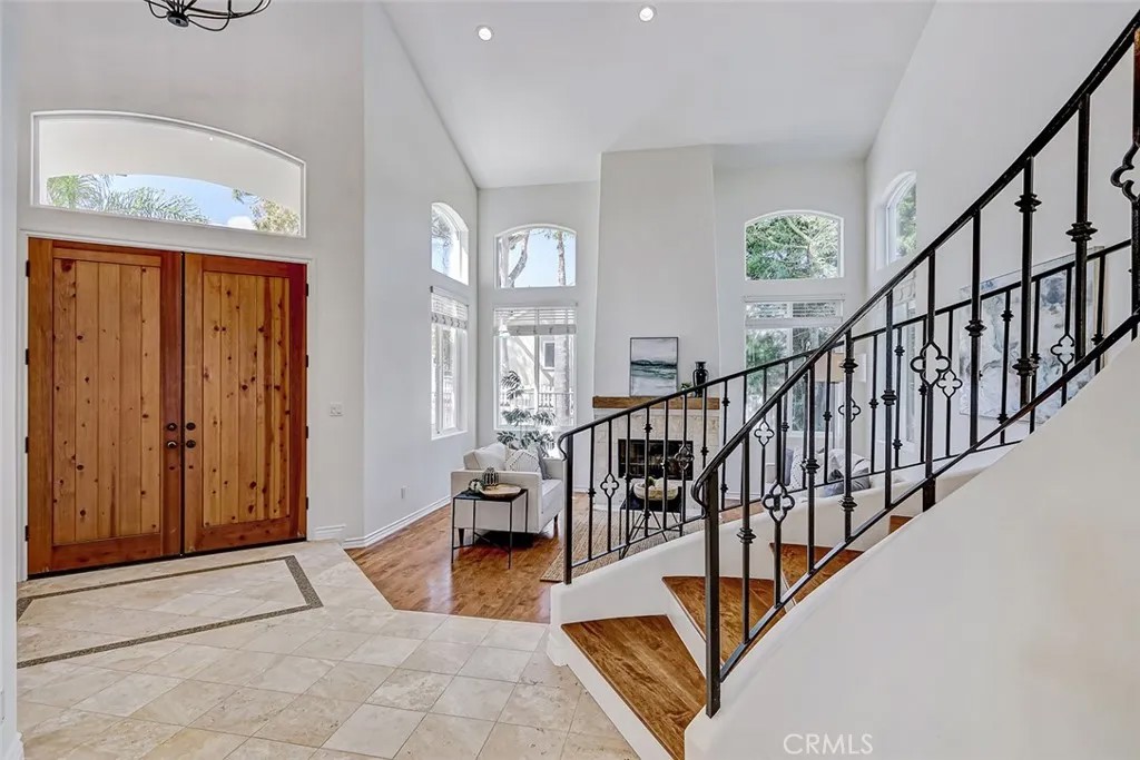 601 Calle De Arboles