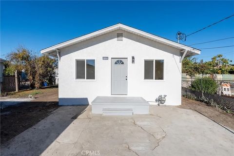 Photo of 3125 Cedar Ave, Lynwood, CA 90262 (MLS # DW26060675)