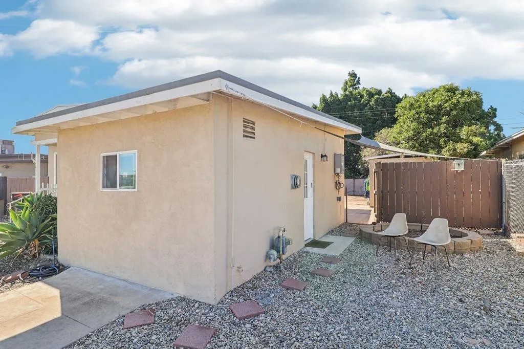 6553 Lemarand Avenue