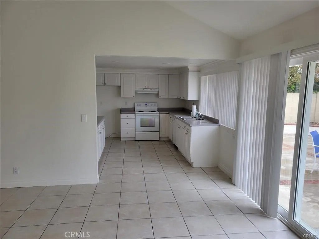 Photo of 16412 Wishingwell LN, Huntington Beach, CA 92647 (MLS # OC26205629)