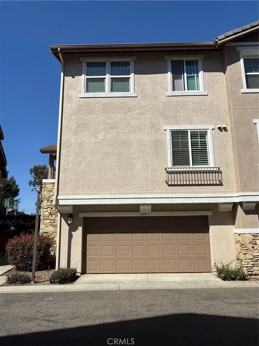 Photo of 3037 Cole Grade Dr, Santee, CA 92071 (MLS # SR26039748)