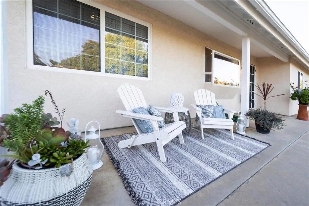 Photo of 203 Rhesa Ln, Fallbrook, CA 92028 (MLS # SW25236168)
