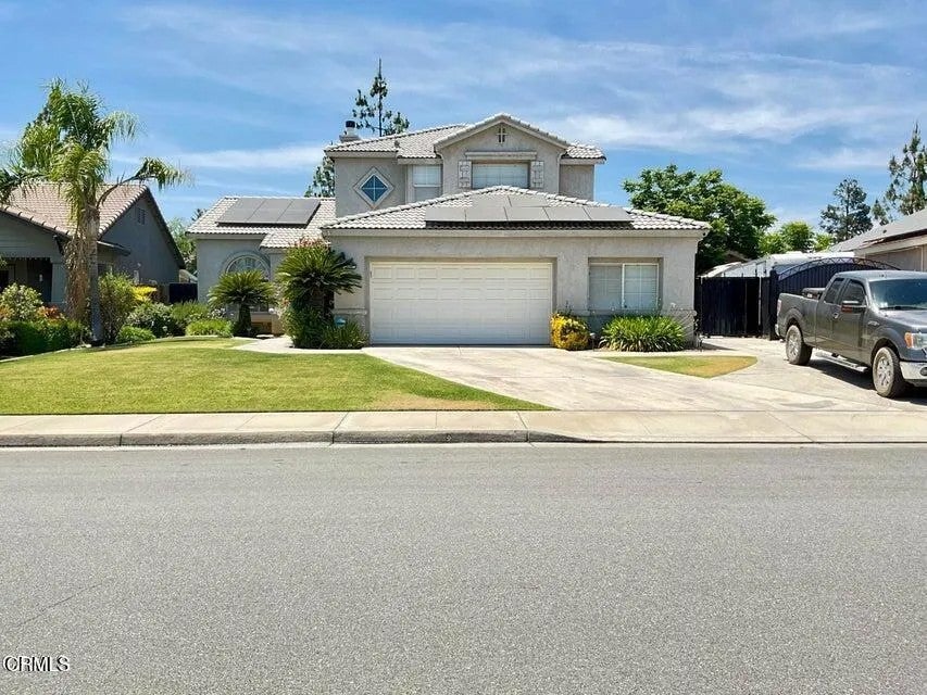 Photo of 5405 Beacon Court, Bakersfield, CA 93312 (MLS # V1-39428)